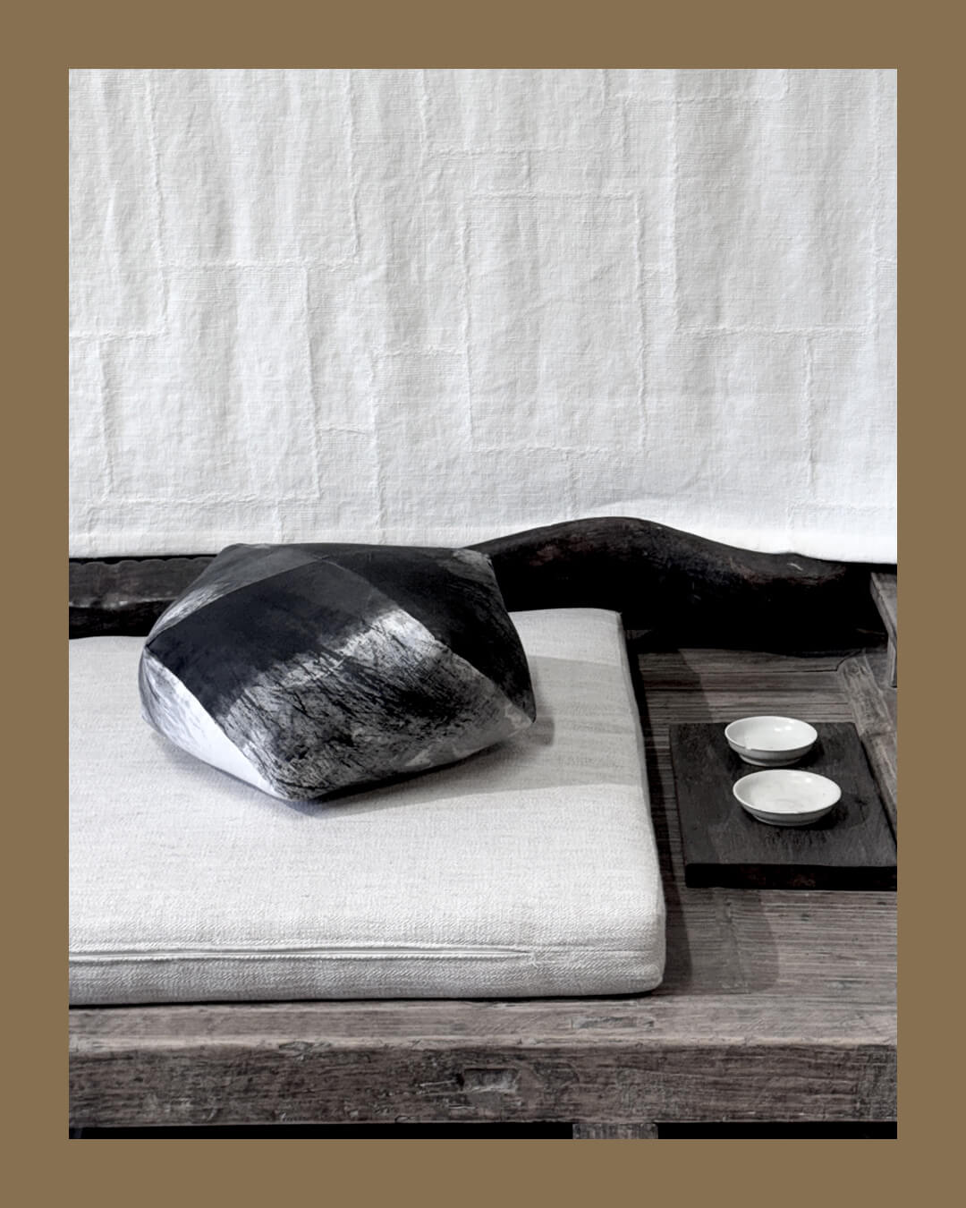 Zabuton-cushion-in-soot-dye-@-Domain-of-Quincampoix