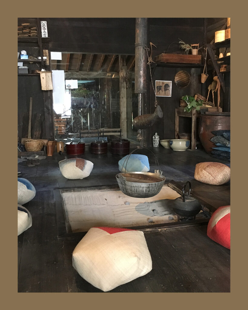 maison Kiso with zabuton floor